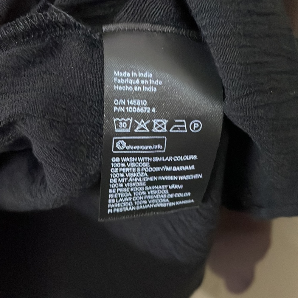 H&M crinkled top | new - Picture 5 of 5